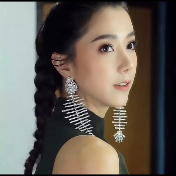 Massive Crystal Earrings - Picture 5 of 6